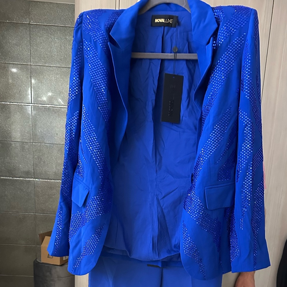 BNWT NOVA LUXE BLUE BLAZER WITH STONES! SIZE M!